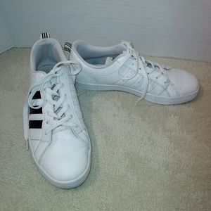 Adidas NEO Label Skateboarding Sneakers size 9 1/2 / 8 UK